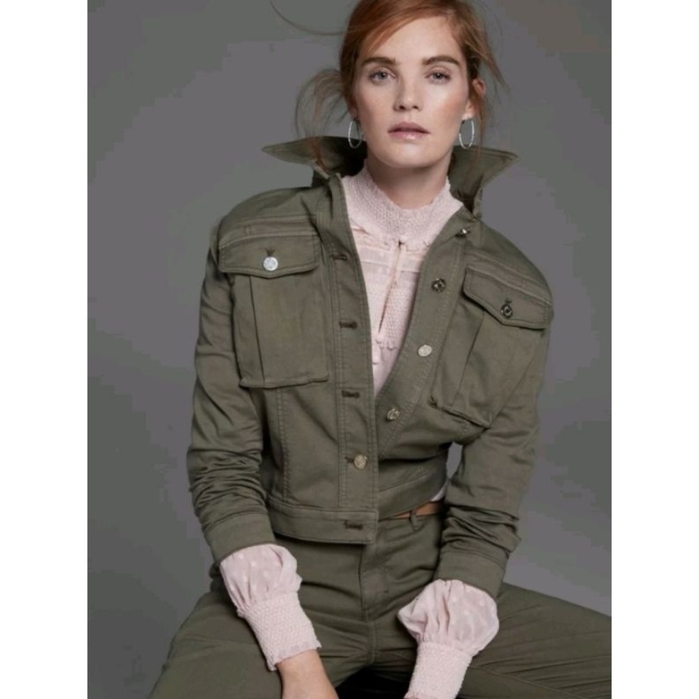 WHBM White House Black Market Women's Cropped Pret Twill Jacket in Forever Olive